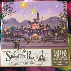 Disney Parks 1000pc  Sleeping Beauty Castle Puzzle